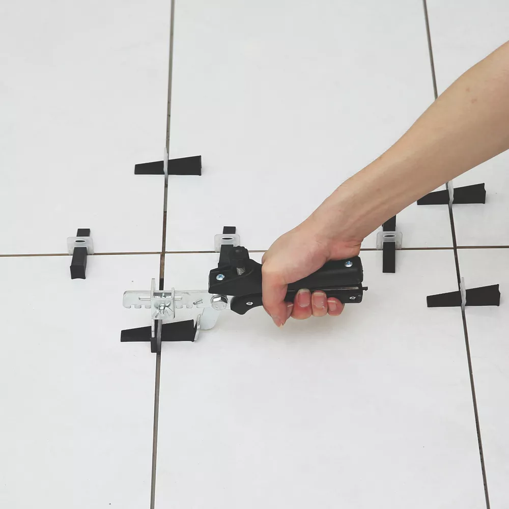 Tile leveling clips in use during installation